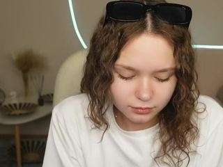 AmityGrindel on webcam for live free nude chat now