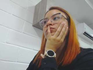 Elizabeth moon103 on webcam for live free nude chat now