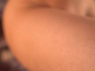 Elle Diane , 👑 on webcam for live free nude chat now