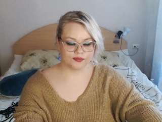 EmeraldDream on webcam for live free nude chat now