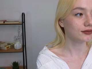 Helen-Barrett on webcam for live free nude chat now