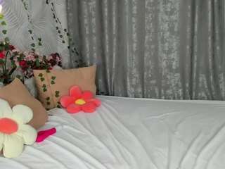 L1sa-Foster on webcam for live free nude chat now