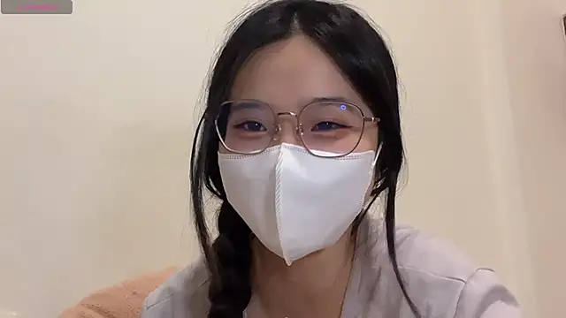 LHeart naked in live sex video chat