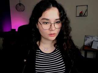 lili-cherryy on webcam for live free nude chat now