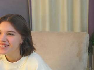 MaeBeale on webcam for live free nude chat now