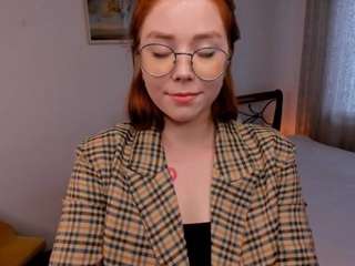 PhyllisBones on webcam for live free nude chat now