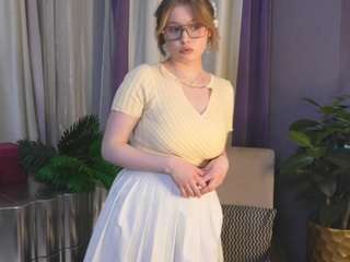 PhyllisHallett on webcam for live free nude chat now