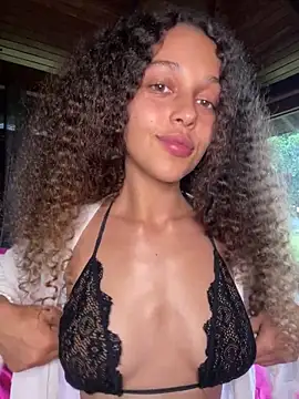 Rati_Curly naked in live sex video chat