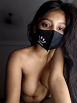 Riya_35_sexy naked in live sex video chat