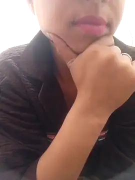 Sexy_Kirti naked in live sex video chat