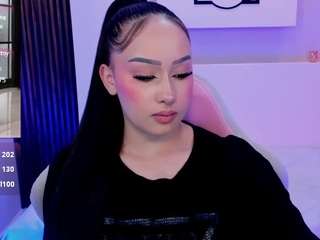 SoyCiielo on webcam for live free nude chat now