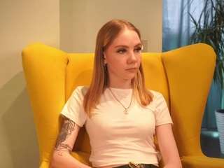 UdelaDobb on webcam for live free nude chat now