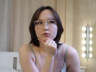 AlbertaGossett on webcam for live free nude chat now
