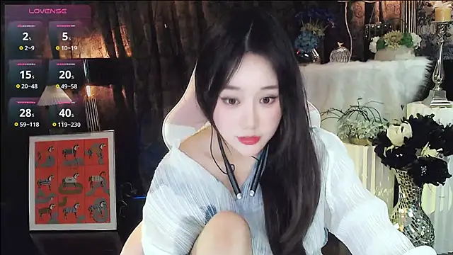 Alice-777 naked in live sex video chat