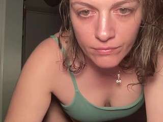 aprylmaexxx on webcam for live free nude chat now