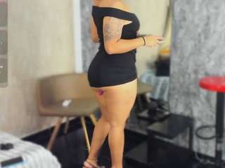EmmaRossem on webcam for live free nude chat now