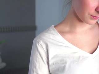 EugeniaChubb on webcam for live free nude chat now