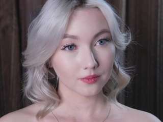 GladysApplebee on webcam for live free nude chat now