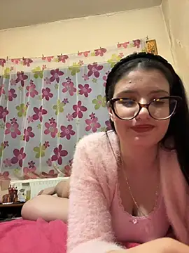 Larra69 naked in live sex video chat