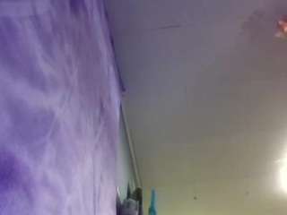 LenaeRedd69 on webcam for live free nude chat now
