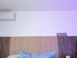 Lialujan on webcam for live free nude chat now
