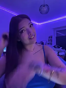 maj0lie naked in live sex video chat