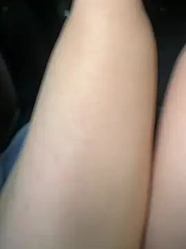 Meii-meyy naked in live sex video chat
