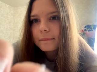 MildredGawne on webcam for live free nude chat now