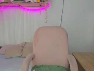 parisstone21 on webcam for live free nude chat now