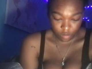 PrincessbabyTee1925 on webcam for live free nude chat now