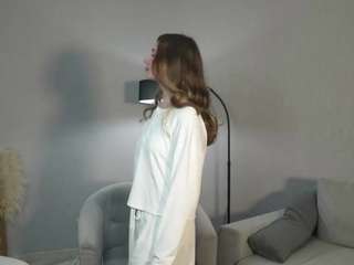 WilonaHamlet on webcam for live free nude chat now