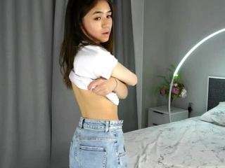 Asly on webcam for live free nude chat now