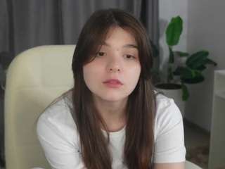 BrittEldon on webcam for live free nude chat now