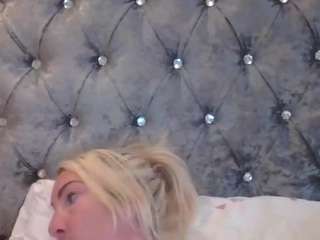 ChloeQos on webcam for live free nude chat now