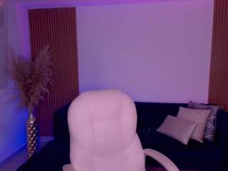 Emilly Smith, ♥ on webcam for live free nude chat now