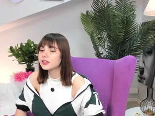 FannyGloss on webcam for live free nude chat now