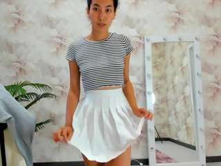 Flirty-Aura on webcam for live free nude chat now