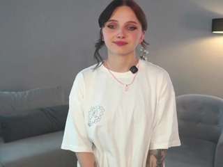 FlorenceBiddy on webcam for live free nude chat now