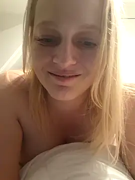 HotAriel naked in live sex video chat