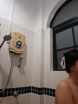lirz06 naked in live sex video chat