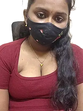 Pavani-Sexy naked in live sex video chat