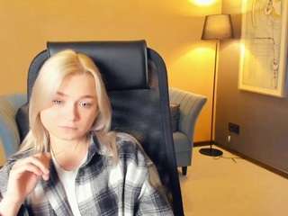 AlodiaBucker on webcam for live free nude chat now