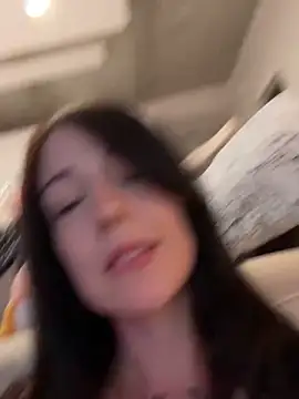 alwaysapril naked in live sex video chat