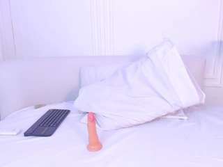 Amberr-Smith on webcam for live free nude chat now