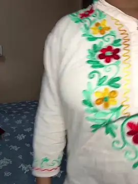 Chhuy_muy naked in live sex video chat