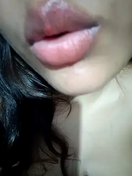 Cute_Riddhi naked in live sex video chat