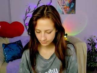 emma-rose55 on webcam for live free nude chat now