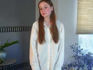 GillianBillingsley on webcam for live free nude chat now
