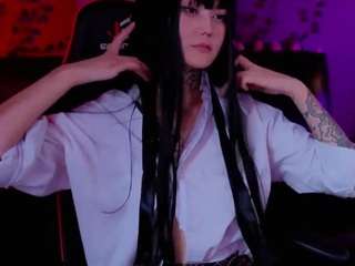 GothXRaven on webcam for live free nude chat now