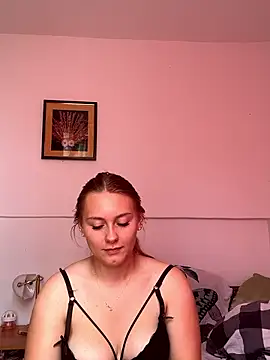 HeiligeJulia naked in live sex video chat